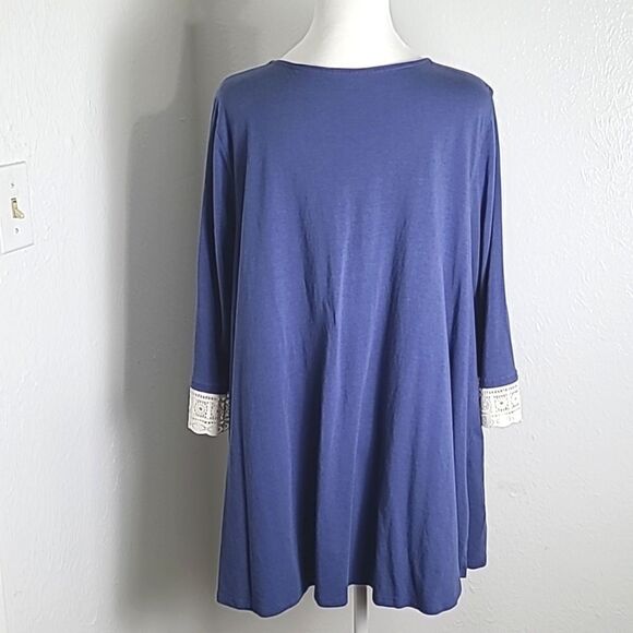 Woman Within Blue Tunic Top,  2" White Embroidered Band on 3/4 Sleeves, Size 1X - Picture 6 of 8